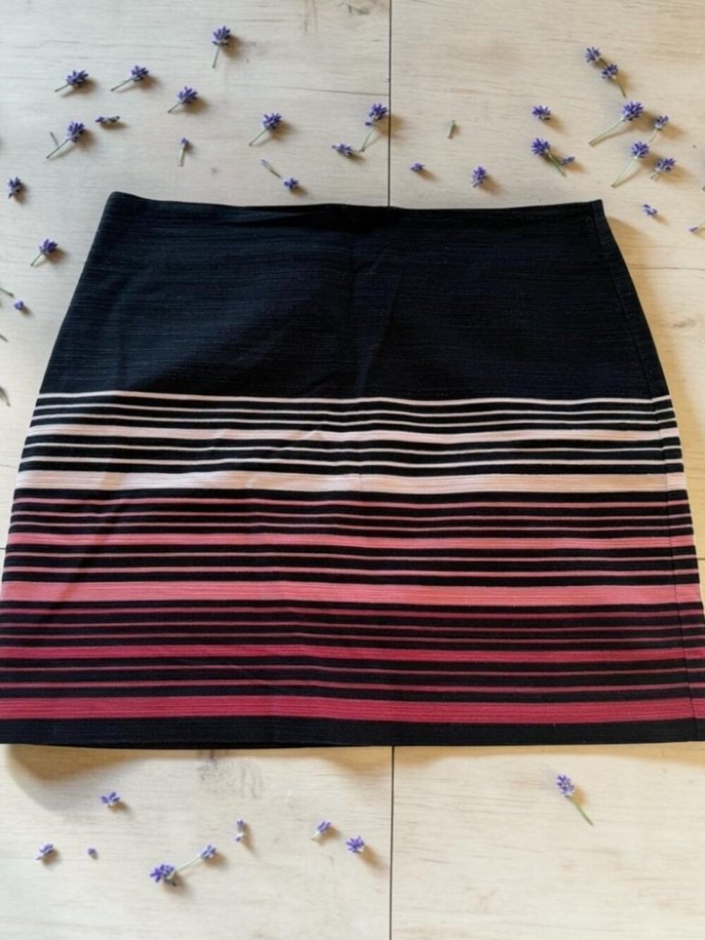 LOFT Outlet Mini Skirt Womens‎ 12 Black Pink Stripe Textured Lined Office